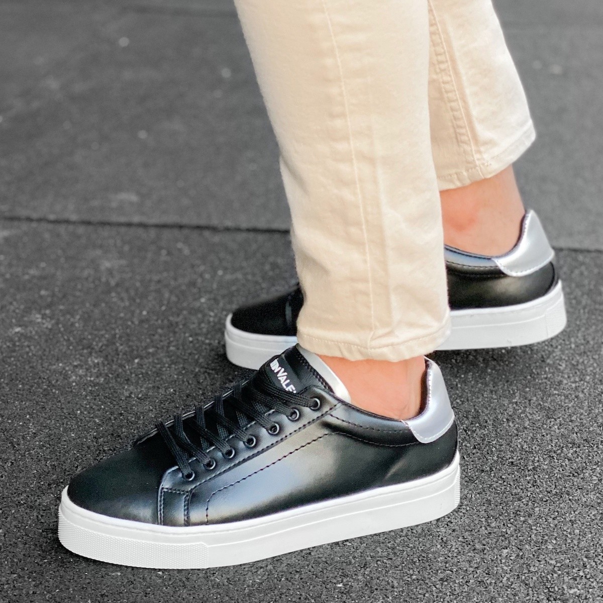 Men's Flat Sole Low Sneakers In Black-Silver - 1 2