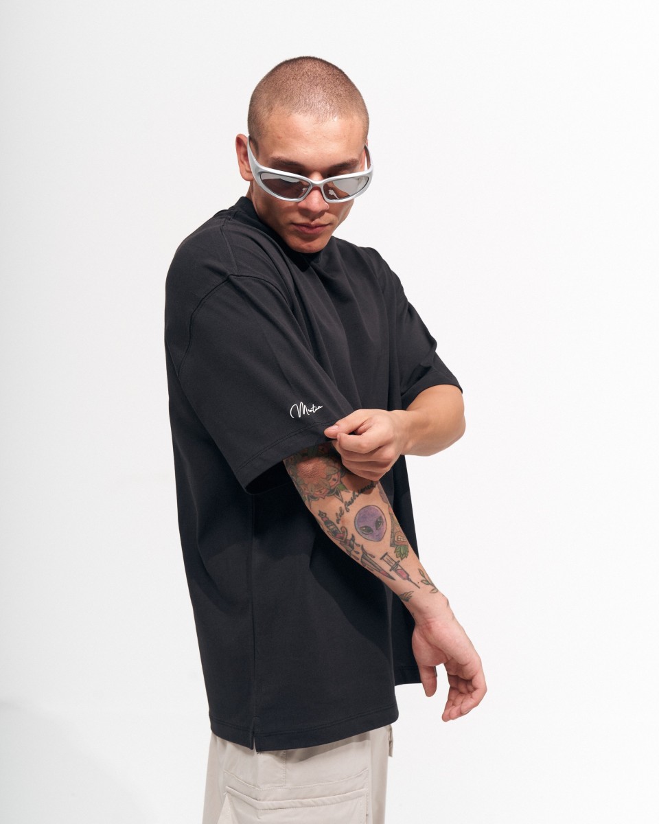 Camiseta Preta Básica Extra Oversized Masculina | Martin Valen
