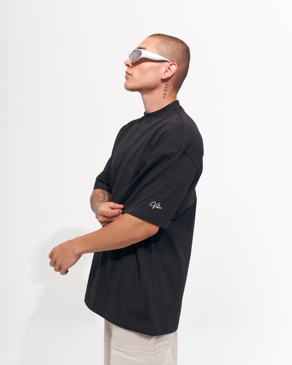 Camiseta Preta Básica Extra Oversized Masculina | Martin Valen