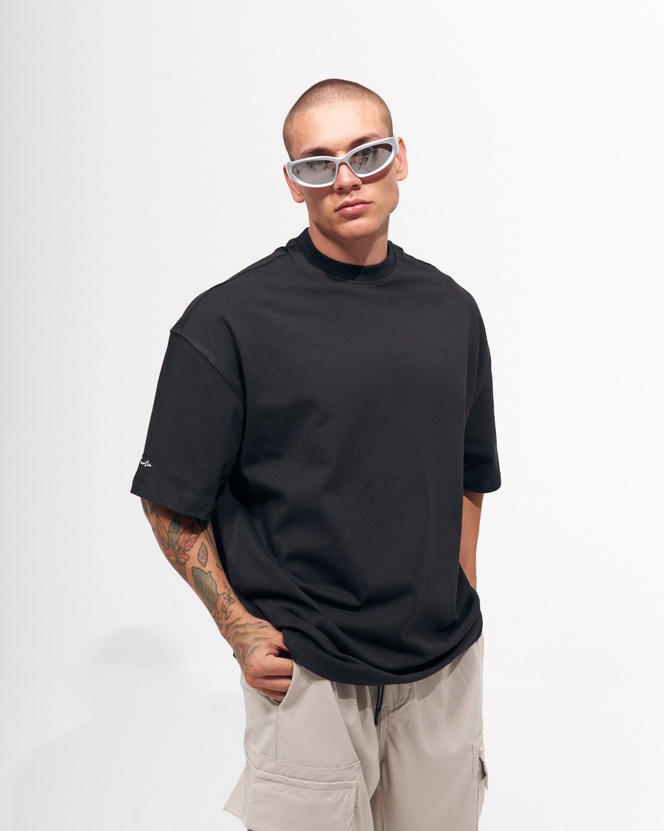 Camiseta Preta Básica Extra Oversized Masculina | Martin Valen