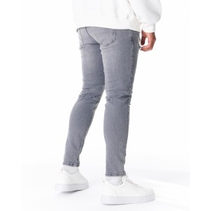 Jeans im Farbspritzer Look | Martin Valen
