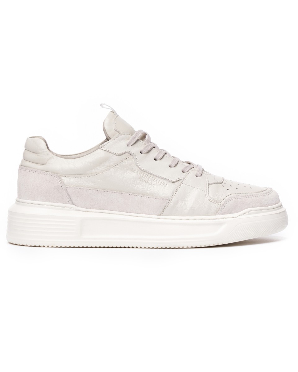 Zapatilla Gruesa de Piel Gris con Detalle de Ante